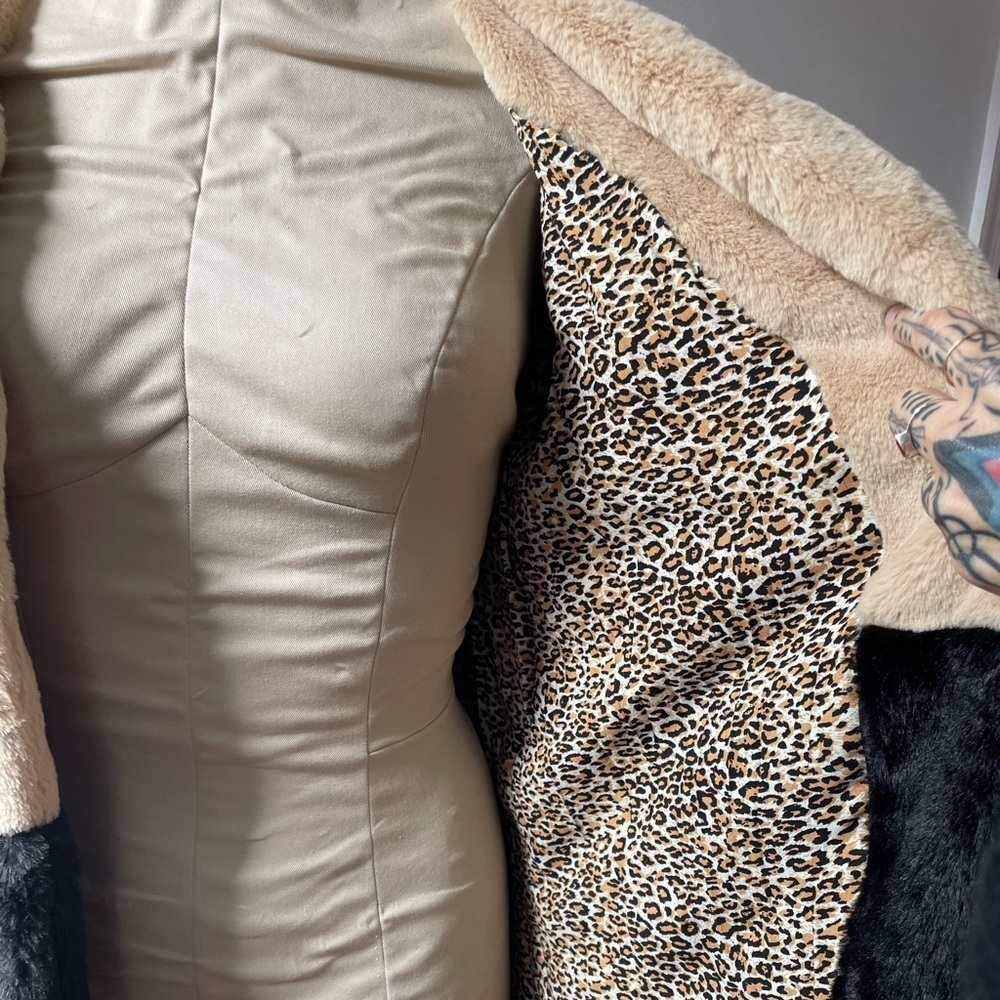 Beautiful and SOFT Black and Tan Faux Fur Jacket NWOT - Picture 4 of 5
